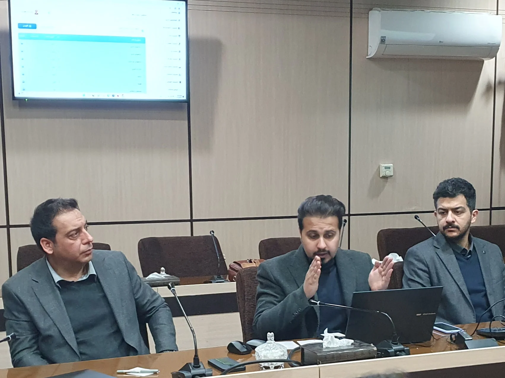 جلسه بررسی توانمندی‌های سماد در سازمان شهرداری‌ها و دهیاری‌ها | تدبیرنگر